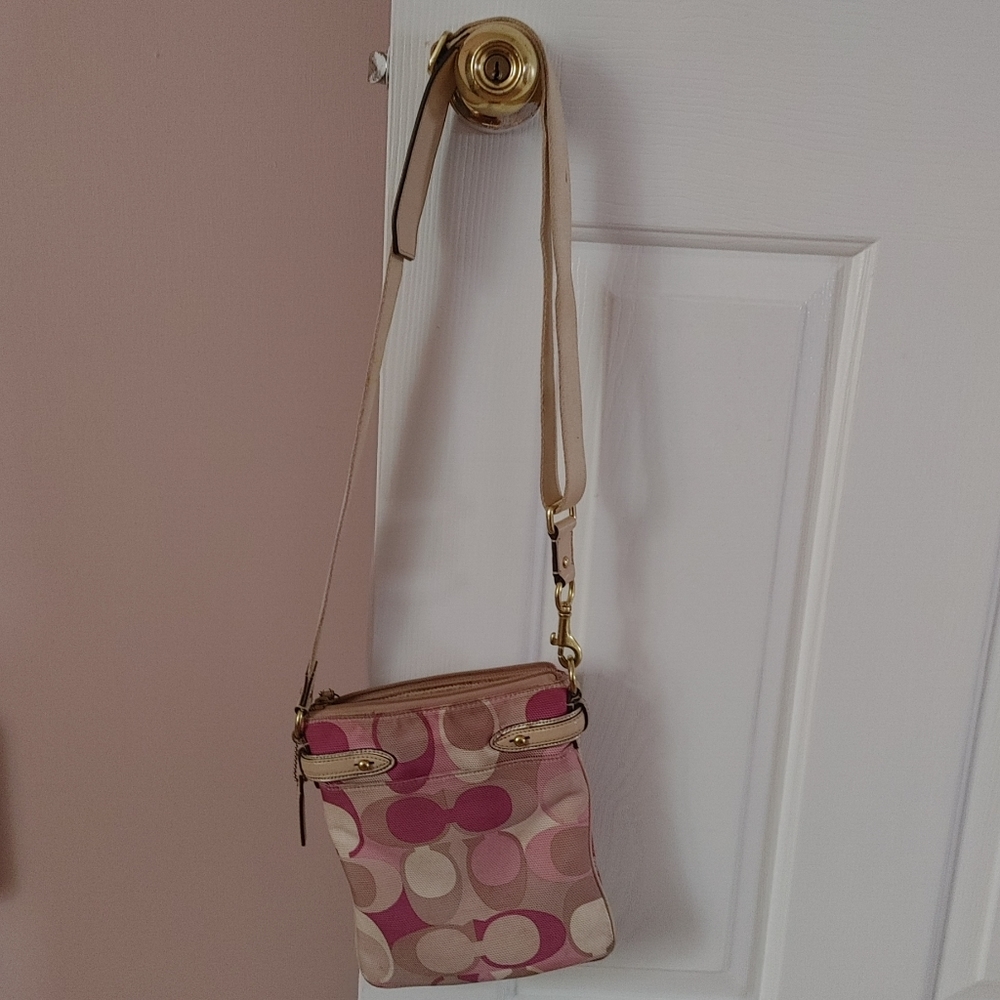 Authentic Coach Leather - Picture 9 of 15